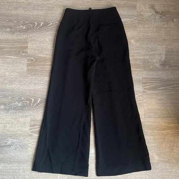 Aritzia Wilfred Nolay Wide Leg Crop Pant - Picture 3 of 13